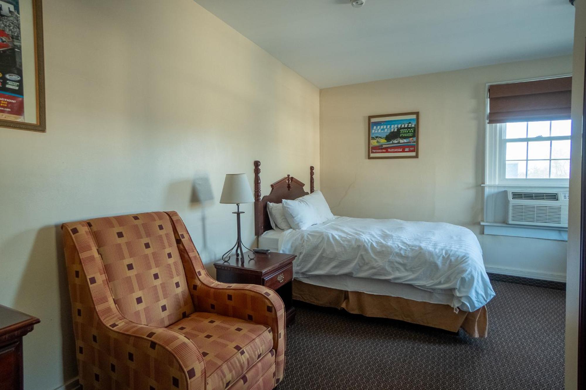 Watkins Motel Watkins Glen Bagian luar foto