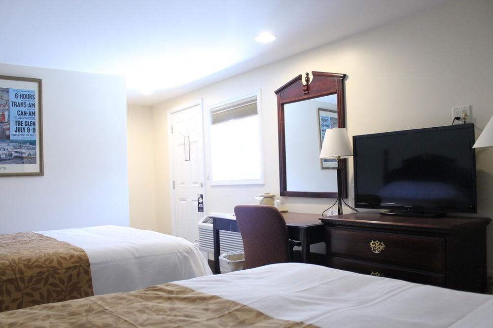 Watkins Motel Watkins Glen Bagian luar foto
